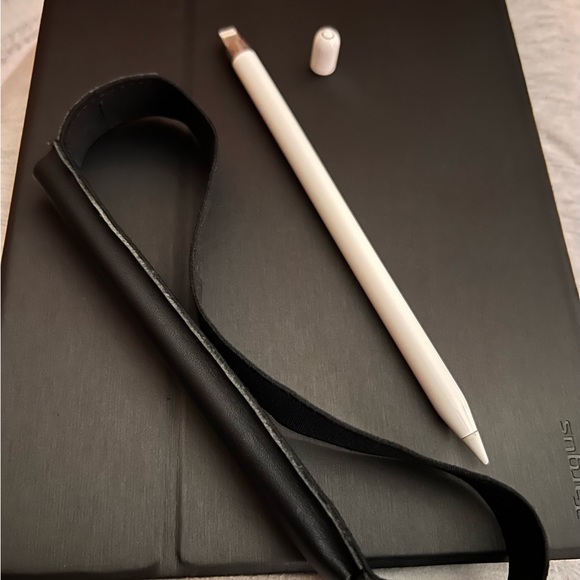 IPAD Bundle!!! - Picture 6 of 6